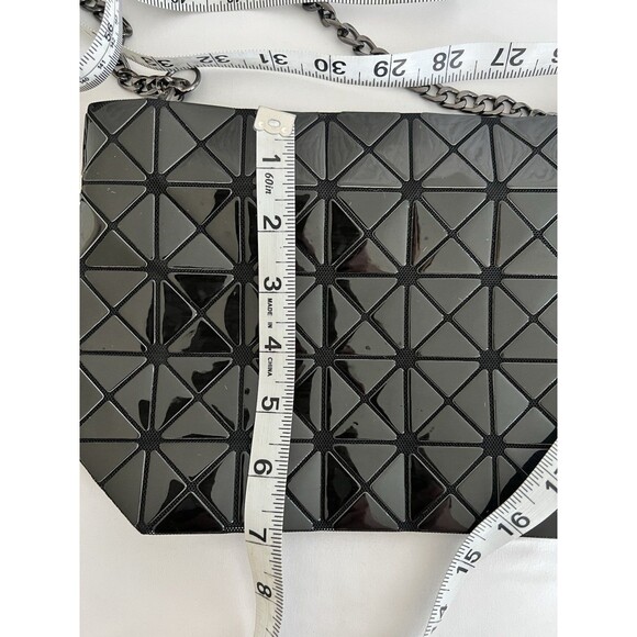 bao bao Issey Miyake Black Prism Chain Crossbody Bag EUC - Picture 7 of 7